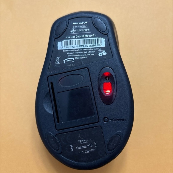 Microsoft Wireless Optical Mouse 2.0 Model 1008 Silver - No Receiver TESTED - Picture 2 of 4